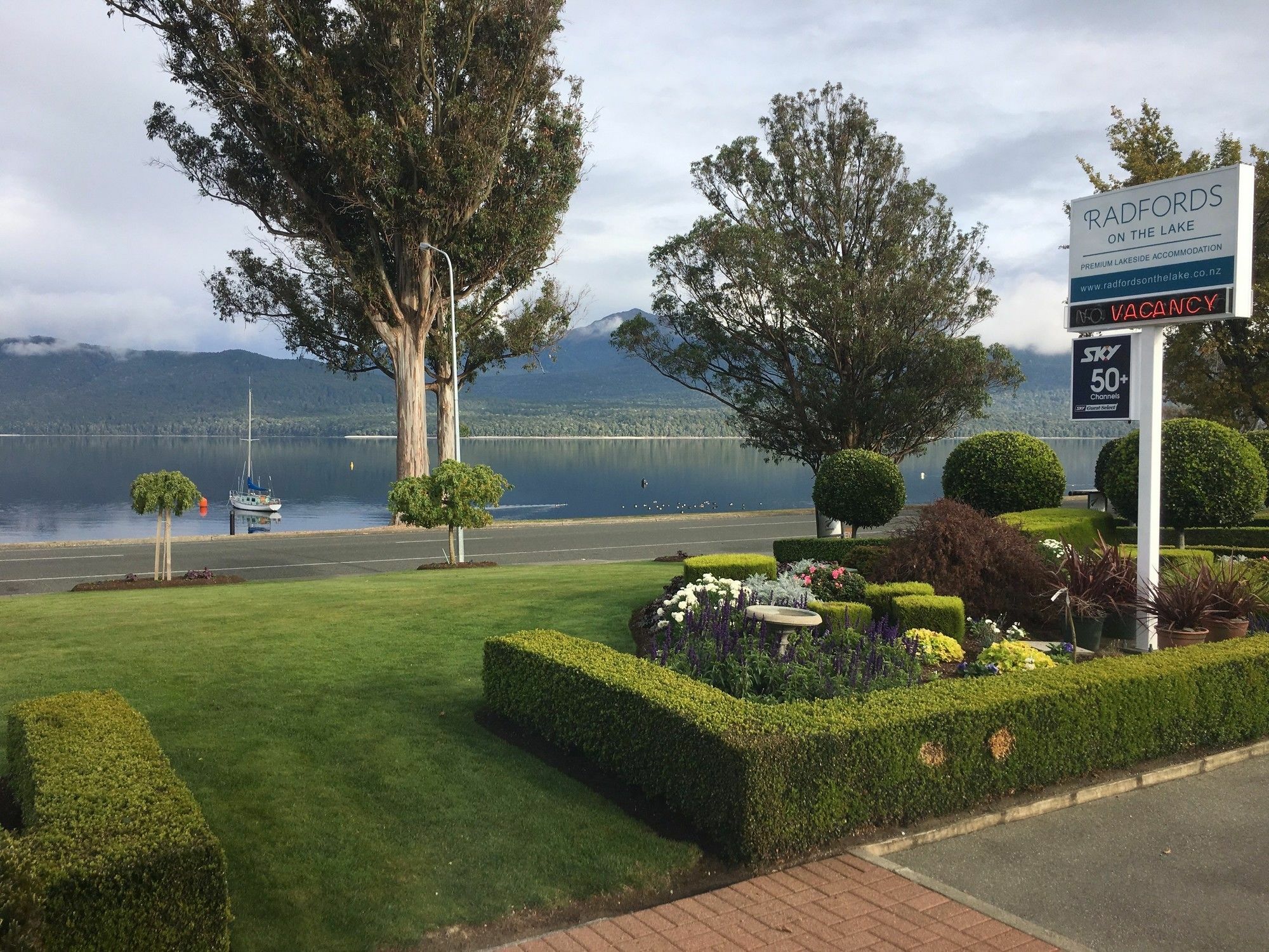 Radfords On The Lake Те Анау Екстериор снимка